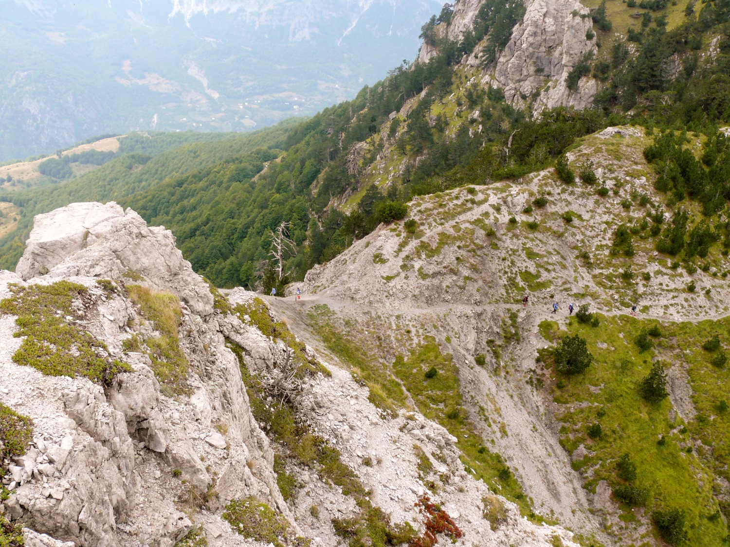 Valbona Pass in the Albanian Alps — book your guesthouse in Theth or Valbonë